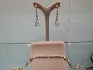 دستبند مارک ژوپینگ روکش اب طلا