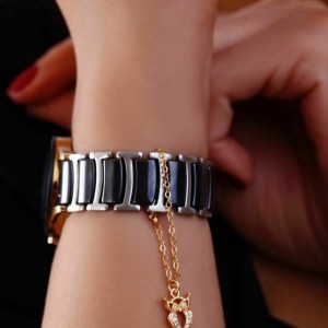 آویز ساعت....