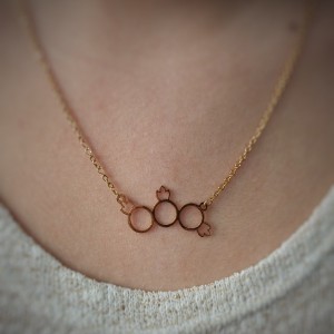 گردنبند انار استیل