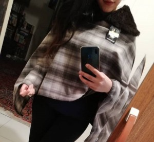 شنل چهارخونه یقه خزدار